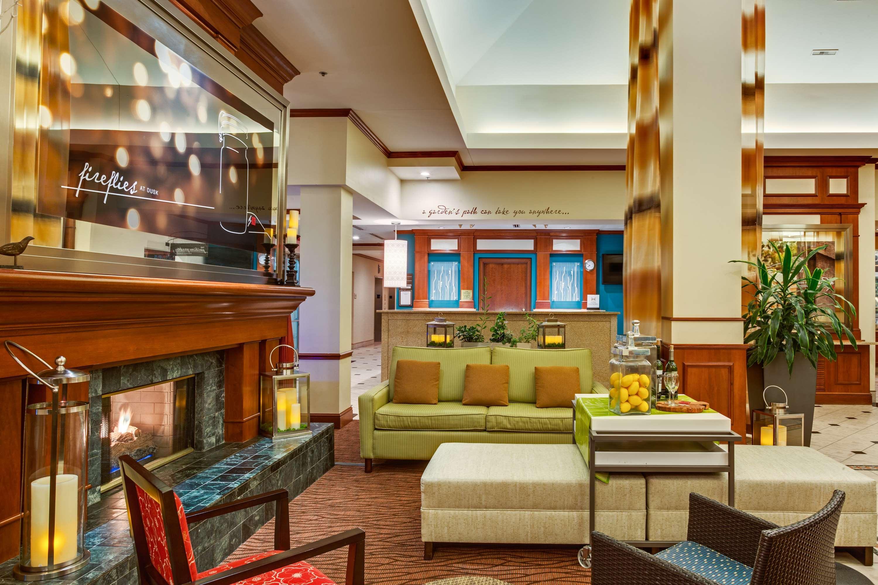 Hilton Garden Inn Cleveland Airport Fairview Park Extérieur photo