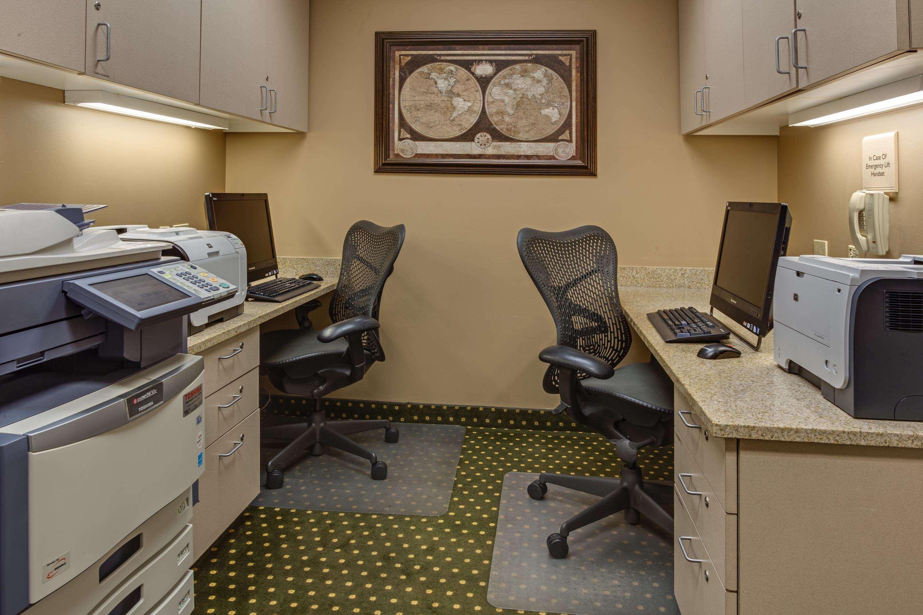 Hilton Garden Inn Cleveland Airport Fairview Park Extérieur photo